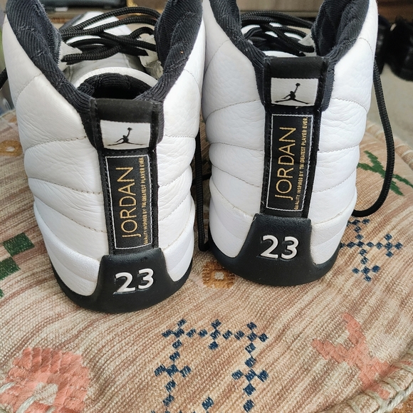 Great condition Jordan XXL leather sneakers - Picture 3 of 5